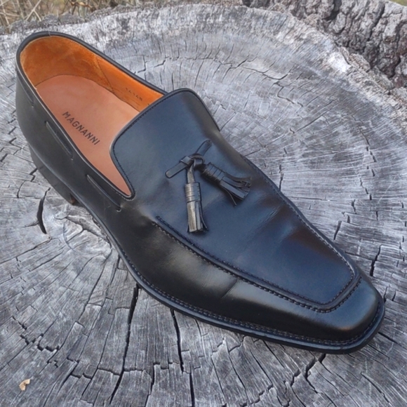 Magnanni Black Leather Tasseled Loafer # 14148 - Picture 5 of 17